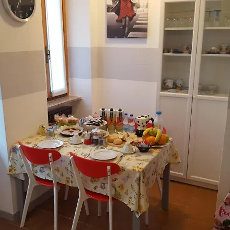 Rufhouse Alojamento de Acomodação e Pequeno-almoço Lovere