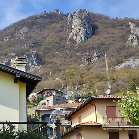 Rufhouse Bed & Breakfast 3*